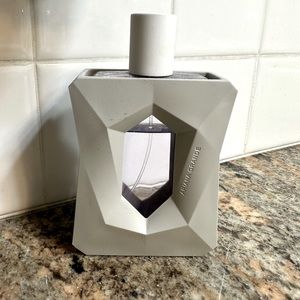 Arianna Grande God is a woman perfume!!